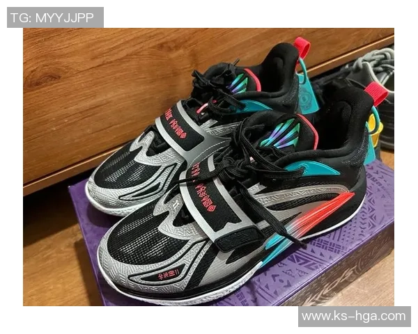 亮色篮球鞋的时尚魅力与运动性能完美结合,助你在球场上闪耀夺目 亮色篮球鞋的时尚魅力与运动性能完美结合,助你在球场上闪耀夺目